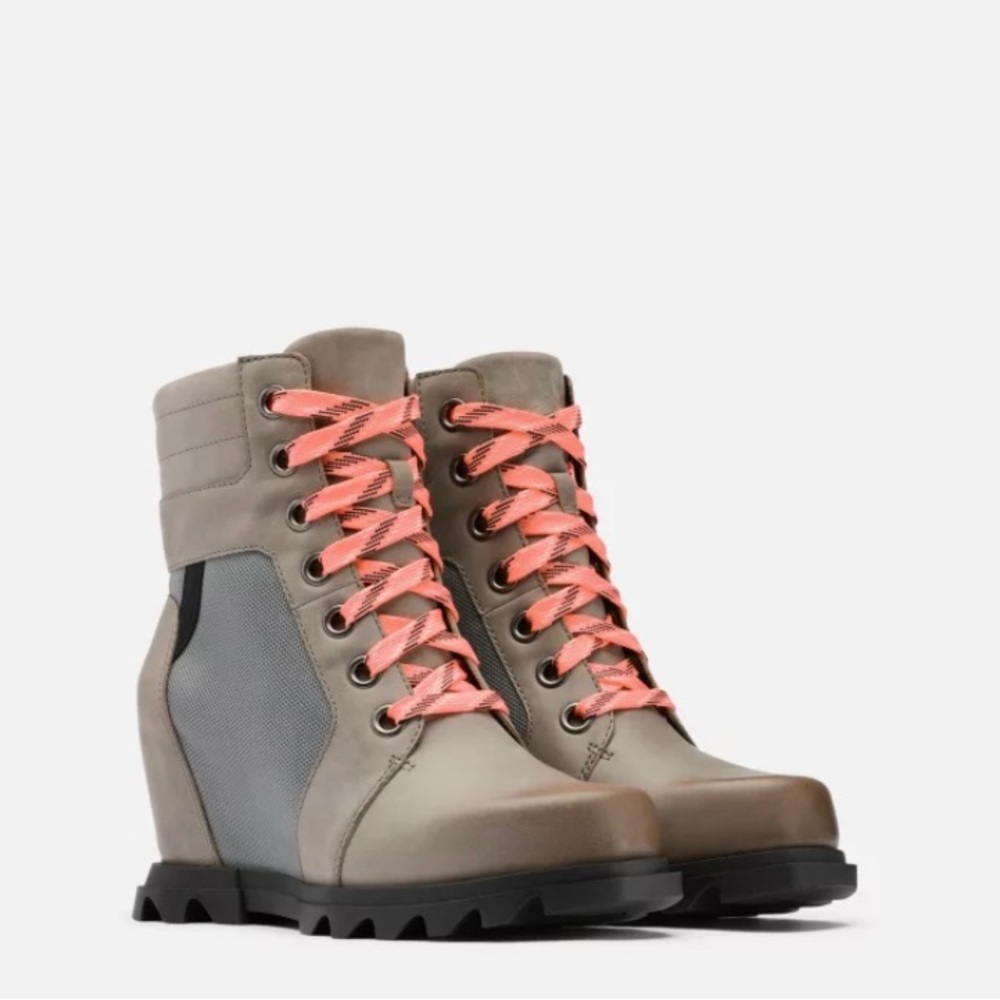 Sorel Women’s Joan of Arc III Lexie Bootie